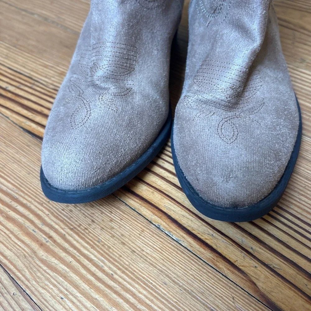 Rampage Walden Cowboy Boots Women Tan Faux Suede Western SIZE 8M - Picture 2 of 8